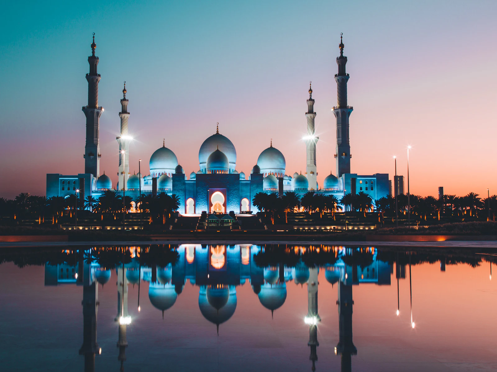 جامع الشيخ زايد الكبير في أبوظبي