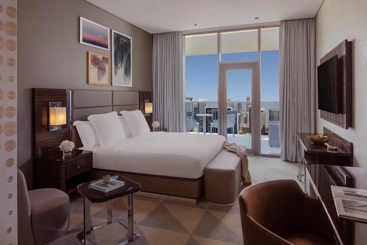 VIP King/Twin with Balcony and City Skyline View