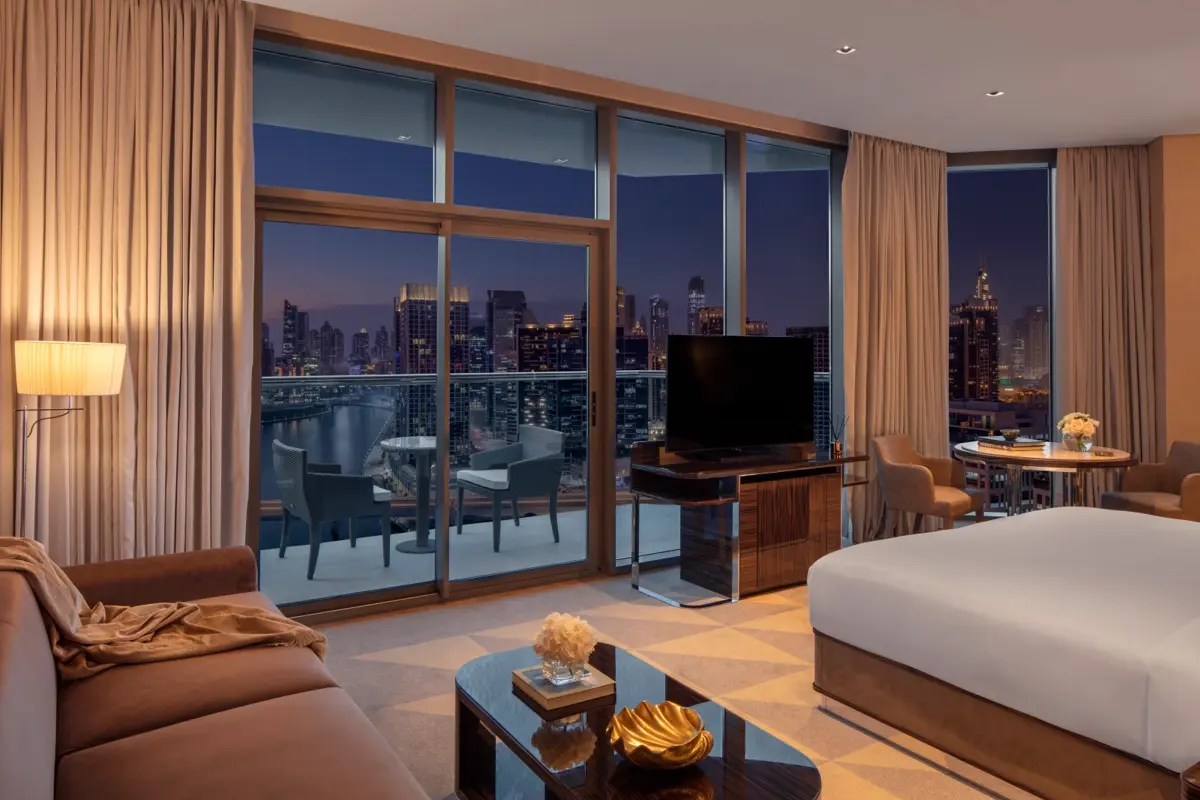 Platinum Suite Studio with Balcony and City Skyline View