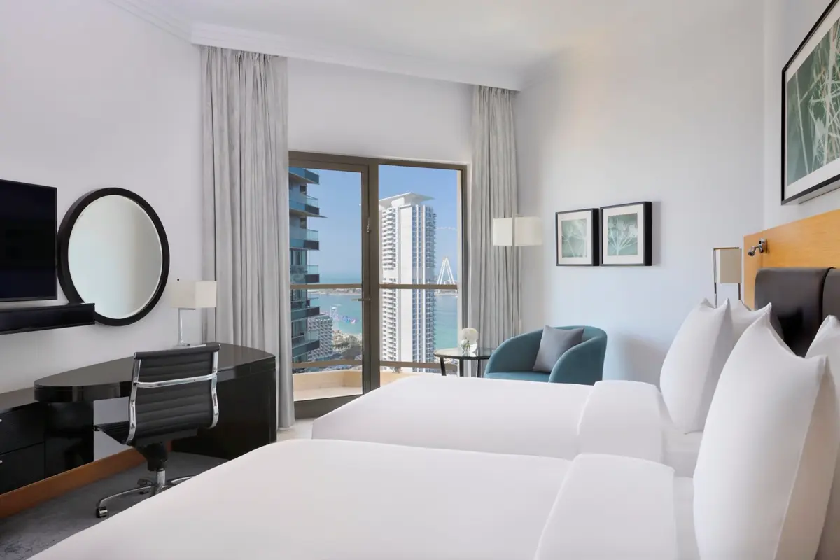 Executive Twin Partial Sea View