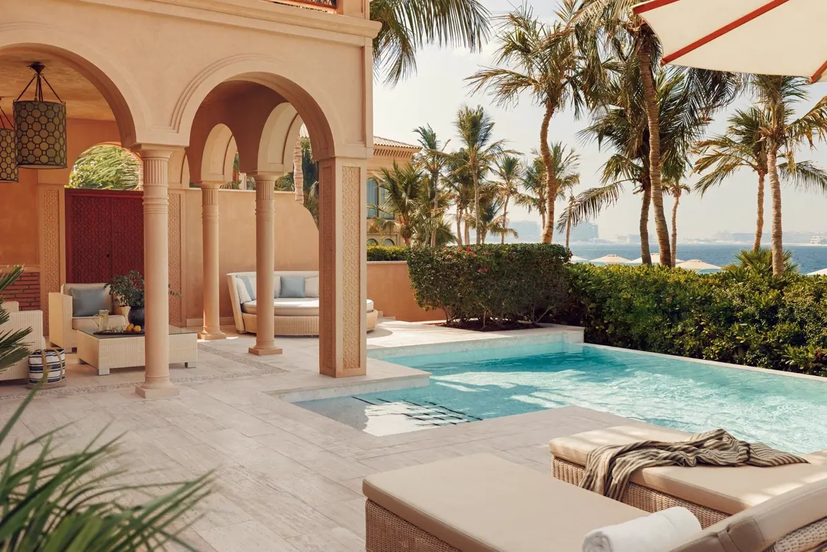 Beachfront Executive Suite With Pool