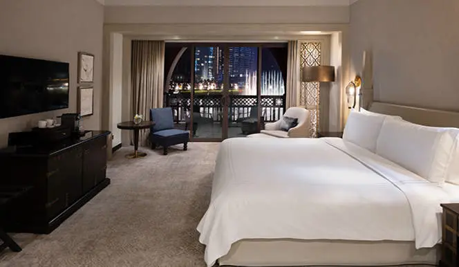 Deluxe Fountain View Room King