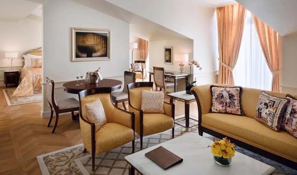 Superior Versace Room