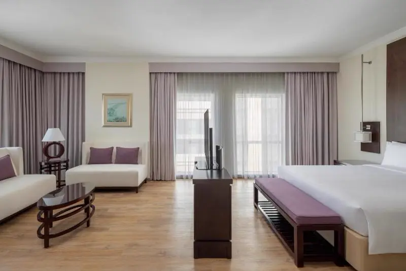 Executive Suite with Lounge Access