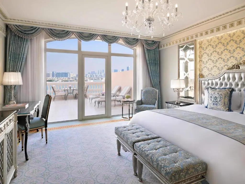 Raffles Club Palm Room