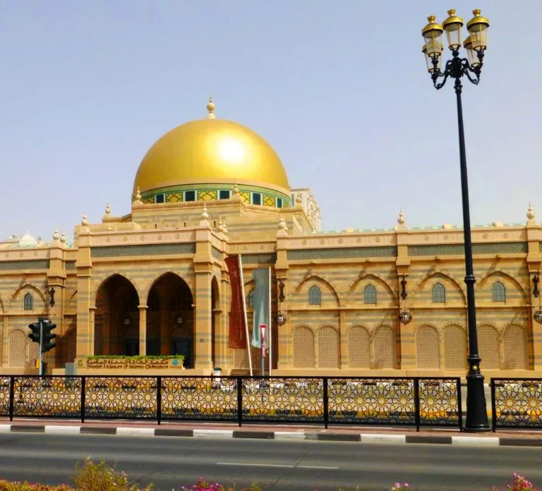 جولة في الشارقة من دبي