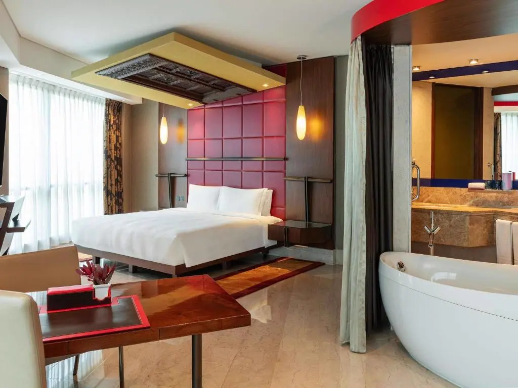 Junior Suite, City View